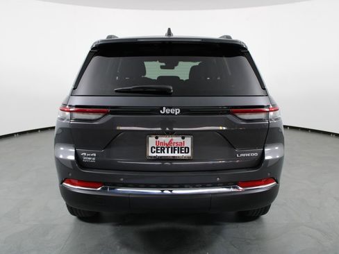 Used 2025 Jeep Grand Cherokee Laredo image 10