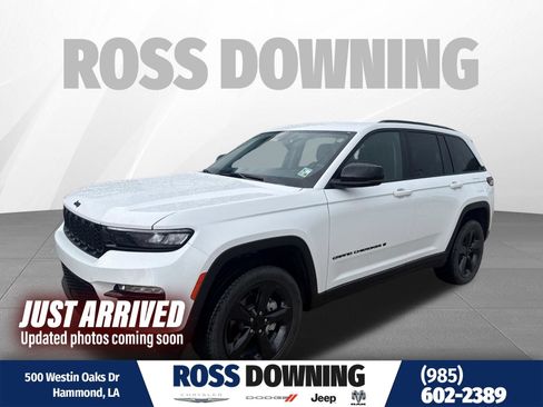 Used 2023 Jeep Grand Cherokee Limited w/ Black Appearance Package RWD image 1