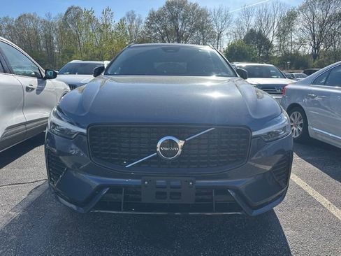 Used 2023 Volvo XC60 B5 Plus w/ Climate Package AWD/4WD image 2