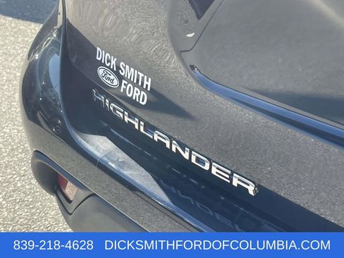 Used 2023 Toyota Highlander XLE image 9