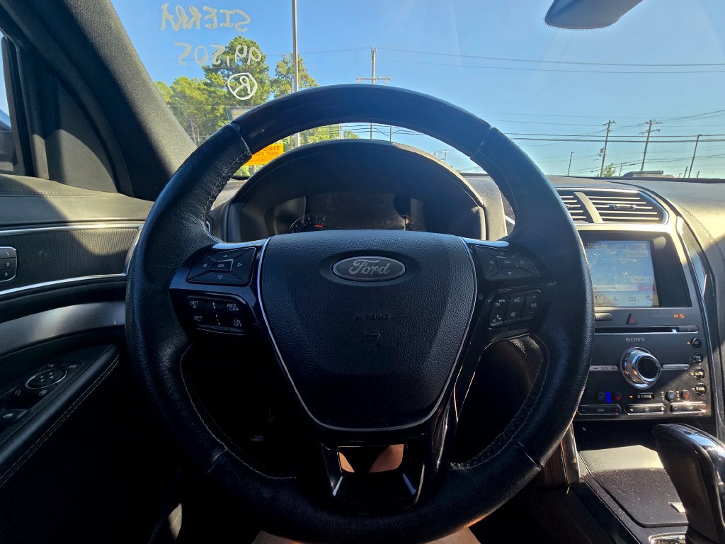 Used 2018 Ford Explorer Platinum AWD/4WD image 24