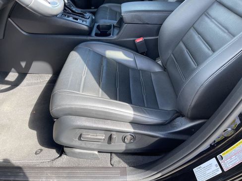 Used 2024 Honda CR-V EX-L image 3