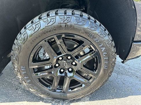 Used 2023 Chevrolet Silverado 1500 LT Trail Boss w/ Convenience Package II AWD/4WD image 33