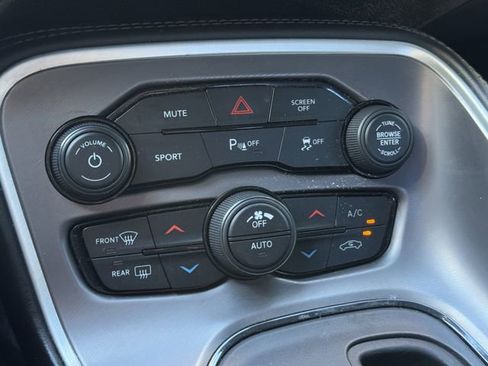 Used 2022 Dodge Challenger R/T image 22