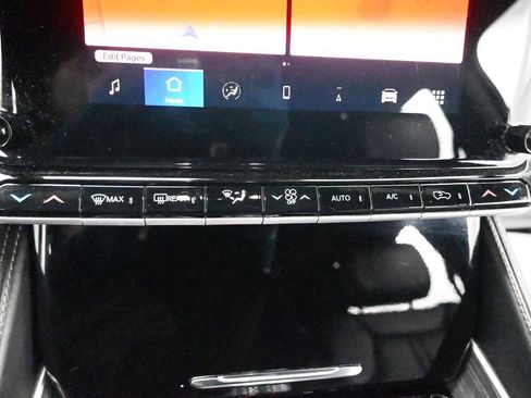 Used 2022 Jeep Wagoneer Series II image 40