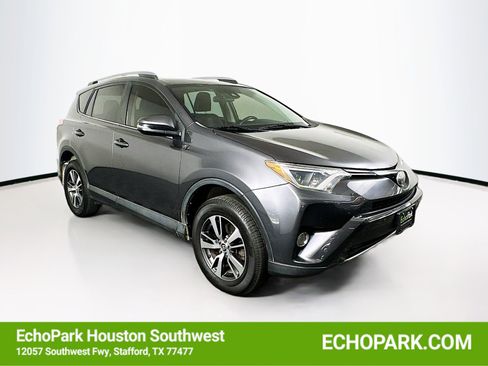 Used 2018 Toyota RAV4 XLE FWD image 1