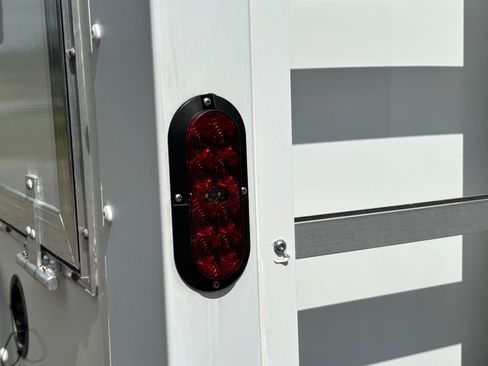 Used 2022 Chevrolet Express 3500 w/ Power Convenience Package RWD image 10
