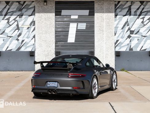 Used 2019 Porsche 911 GT3 image 17