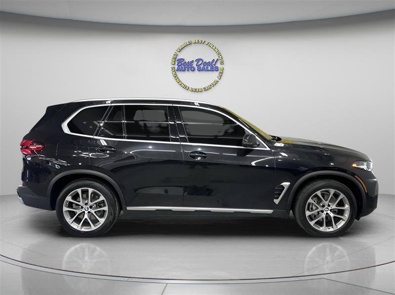 Used 2024 BMW X5 xDrive40i w/ Parking Assistance Package AWD/4WD image 6