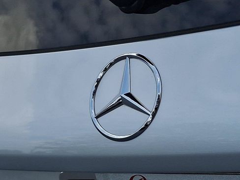 Used 2019 Mercedes-Benz GLC 300 4MATIC image 32