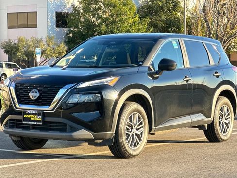 Used 2023 Nissan Rogue S image 8