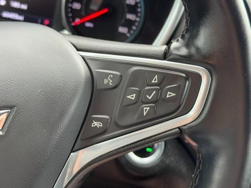 Used 2023 Chevrolet Equinox Premier FWD image 21