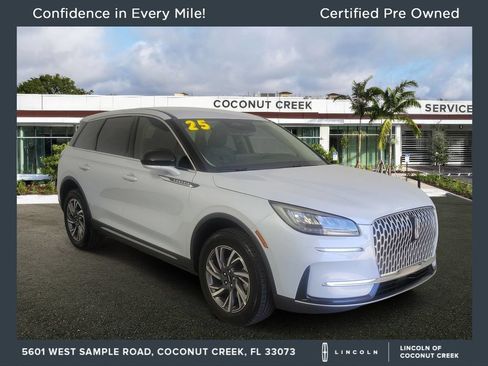 Certified 2025 Lincoln Corsair FWD image 1