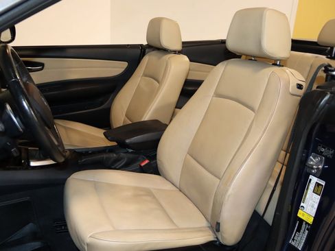 Used 2012 BMW 135i Convertible image 39