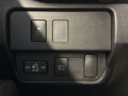 Used 2022 Toyota Tacoma SR5 image 40