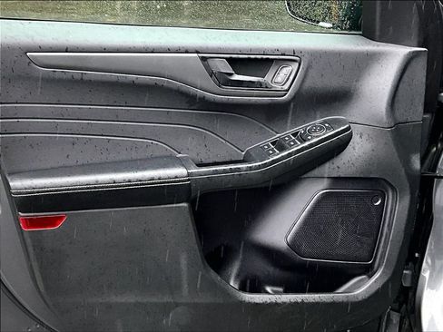 Used 2023 Ford Escape Active AWD/4WD image 9