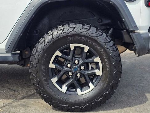 Used 2024 Jeep Wrangler Unlimited Rubicon 4xe AWD/4WD image 14