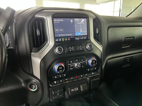 Used 2021 GMC Sierra 2500 SLT w/ SLT Premium Package AWD/4WD image 16