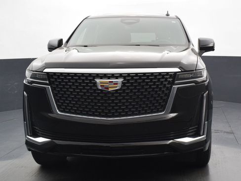 Used 2024 Cadillac Escalade Premium Luxury image 8