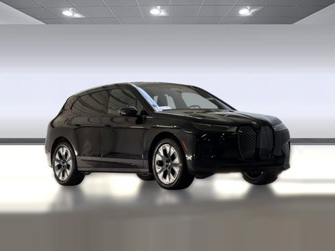 Certified 2023 BMW iX xDrive50 w/ Convenience Package image 7
