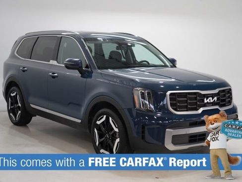 Used 2025 Kia Telluride S image 2