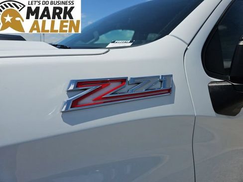 Used 2022 Chevrolet Silverado 1500 LT Trail Boss w/ Convenience Package II AWD/4WD image 32