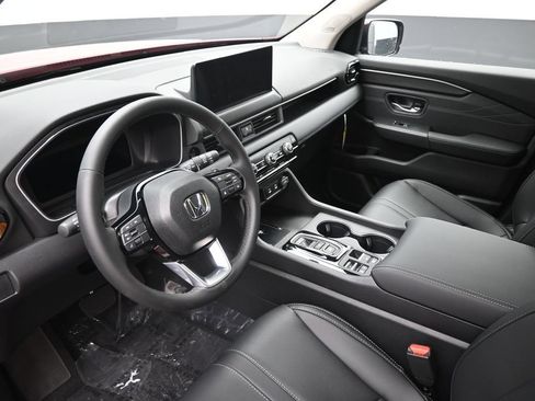 New 2026 Honda Pilot Touring image 16