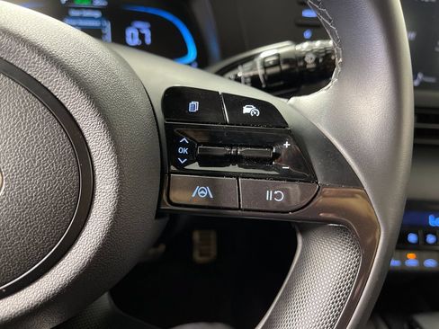 Certified 2025 Hyundai Elantra Sport FWD image 29