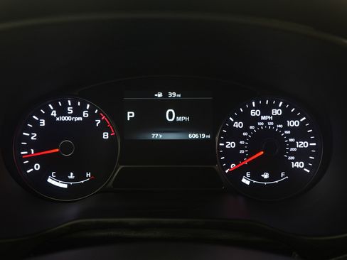 Used 2018 Kia Soul + FWD image 25