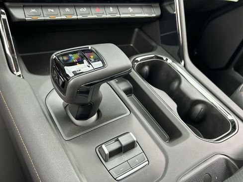 New 2026 GMC Sierra 1500 AT4 w/ AT4 Premium Package AWD/4WD image 16