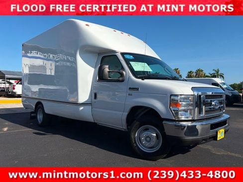 Used 2019 Ford E-350 and Econoline 350 Super Duty RWD image 7