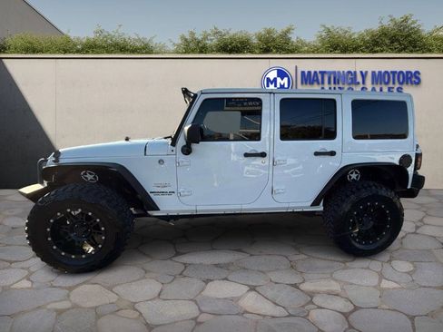 Used 2012 Jeep Wrangler Unlimited Sahara w/ Dual Top Group image 5