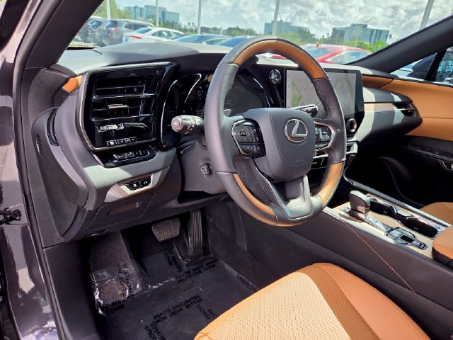 Used 2025 Lexus RX 350h AWD/4WD image 27