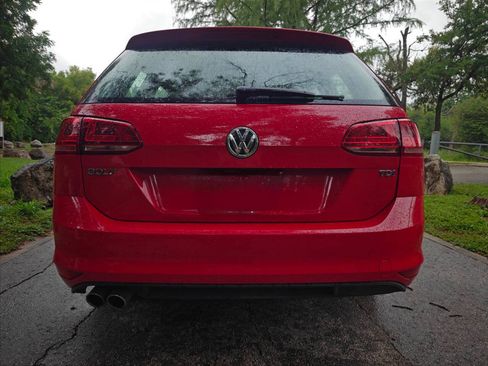 Used 2015 Volkswagen Golf TDI SE FWD image 5
