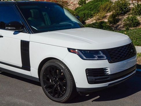 Used 2019 Land Rover Range Rover HSE image 10