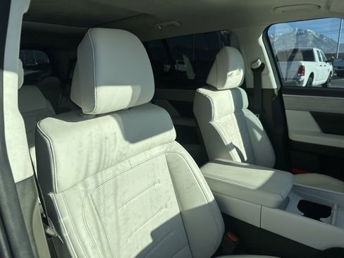 Used 2024 Hyundai Santa Fe Calligraphy image 23