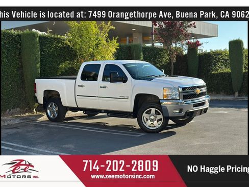 Used 2013 Chevrolet Silverado 2500 LT w/ Custom Sport Truck Package RWD image 2