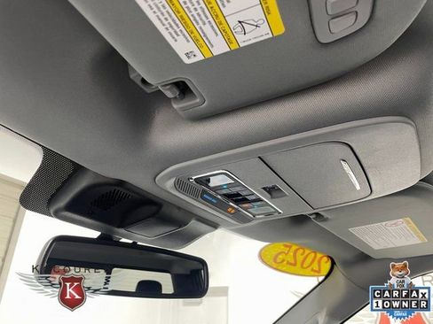 Used 2025 Ford F250 Lariat w/ Lariat Ultimate Package image 19