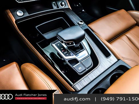 Used 2025 Audi Q5 e Premium Plus w/ Premium Plus Package image 6