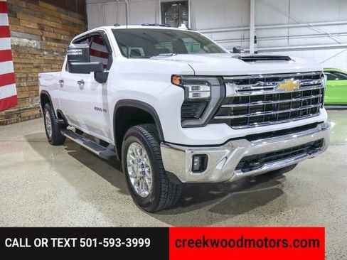 Used 2024 Chevrolet Silverado 2500 LTZ w/ LTZ Convenience Package image 50