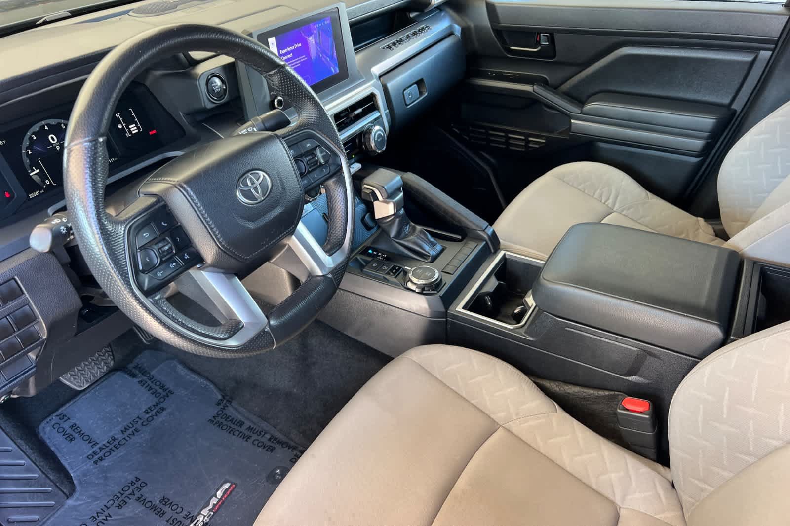 Certified 2024 Toyota Tacoma SR5 w/ SR5 Upgrade Package AWD/4WD image 8