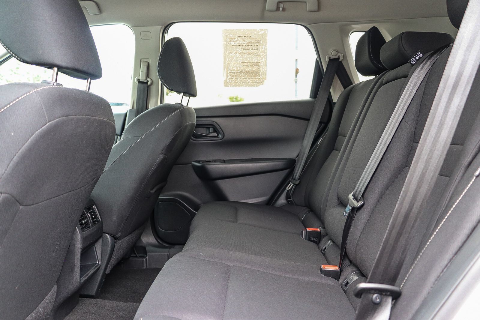 Used 2024 Nissan Rogue S FWD image 19