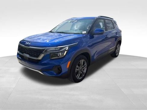 Used 2022 Kia Seltos S FWD image 3