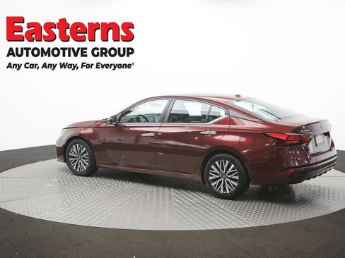 Used 2023 Nissan Altima 2.5 SV FWD image 62
