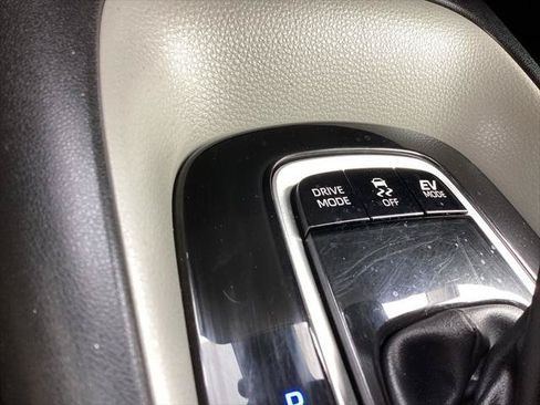 Certified 2025 Toyota Corolla LE w/ LE Premium Package FWD image 21