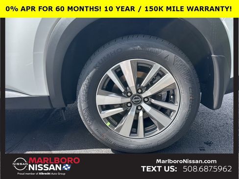 New 2025 Nissan Pathfinder SL image 12