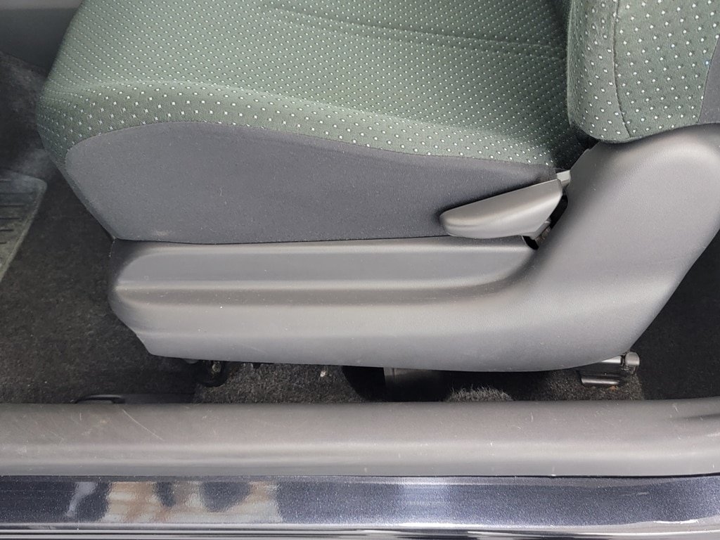 Used 2008 Toyota Yaris 2-Door Hatchback FWD image 15