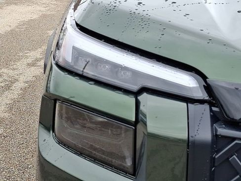 New 2026 Subaru Outback Limited AWD/4WD image 10