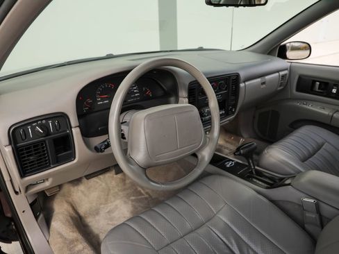Used 1996 Chevrolet Impala SS RWD image 12
