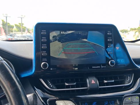 Used 2019 Toyota C-HR XLE FWD image 19